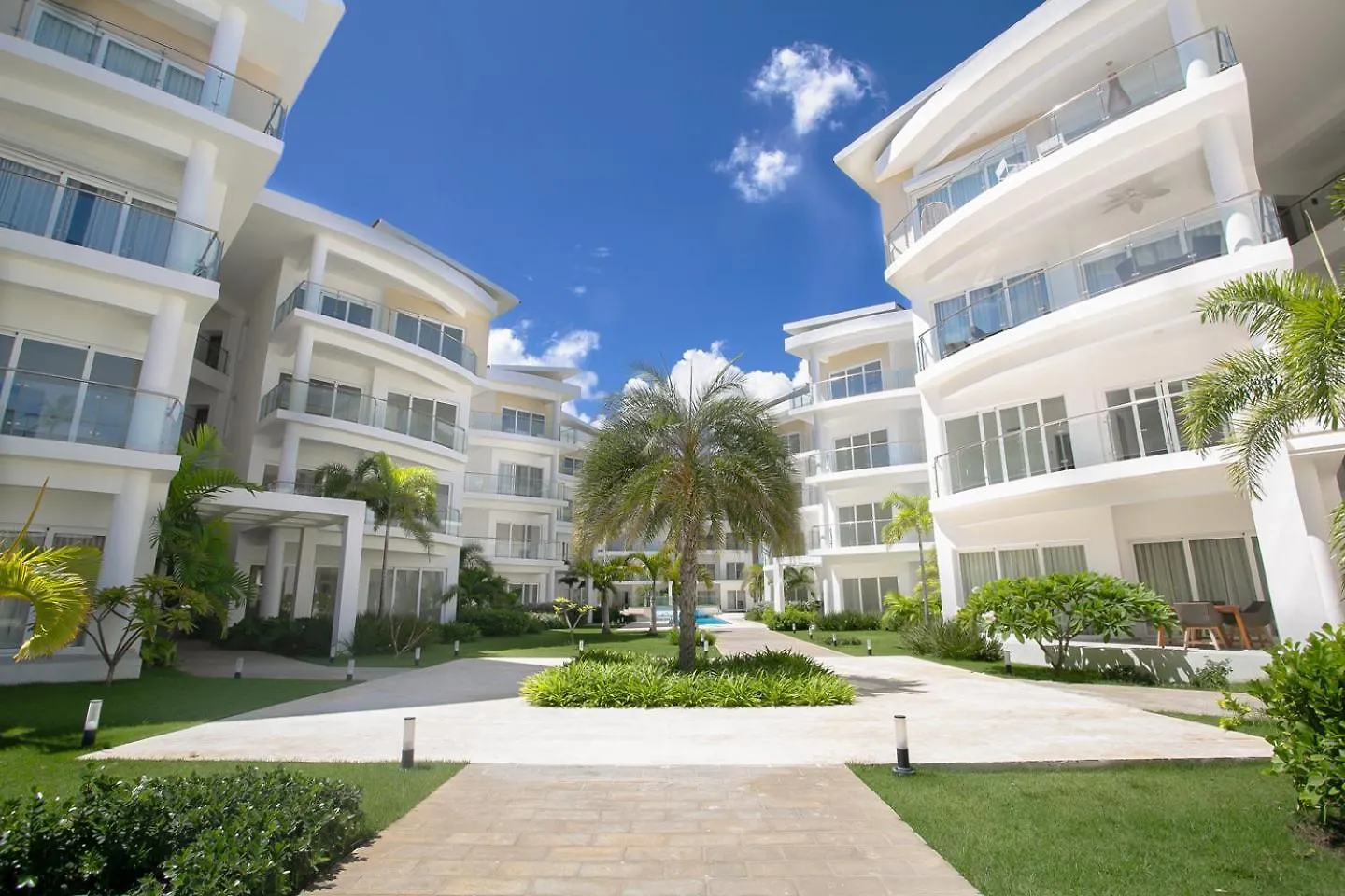 Destination Jelly / Playa Coral Condo Punta Cana