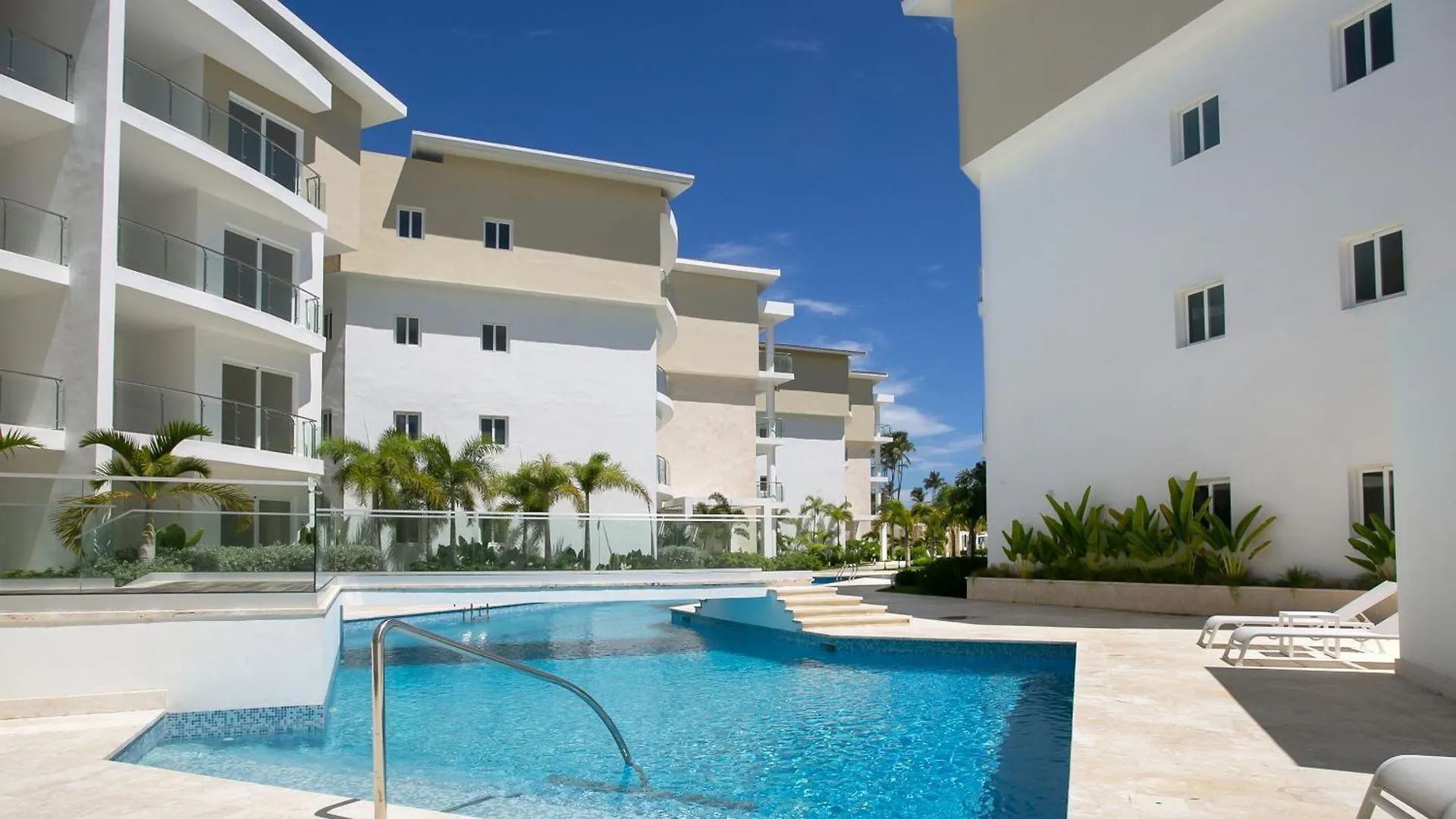 Destination Jelly / Playa Coral Condo Punta Cana Apartment