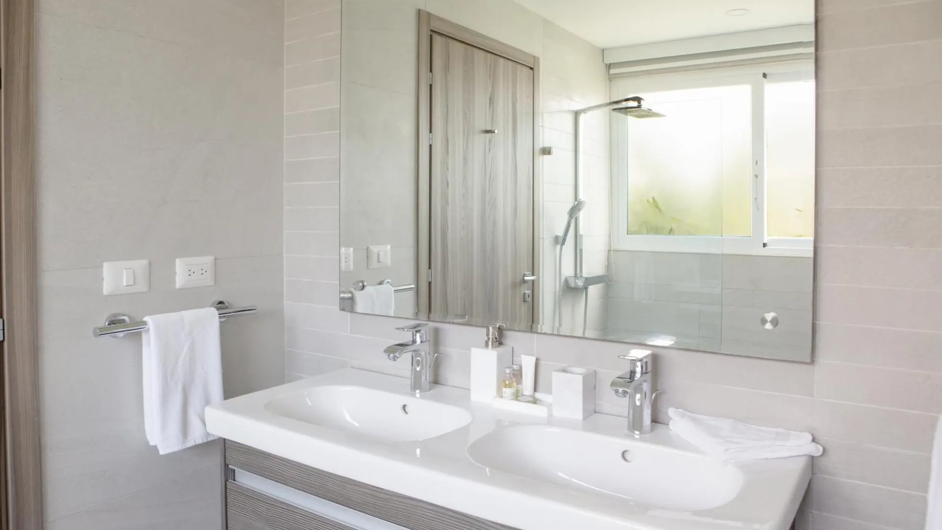 Apartment Destination Jelly / Playa Coral Condo Punta Cana Dominican Republic