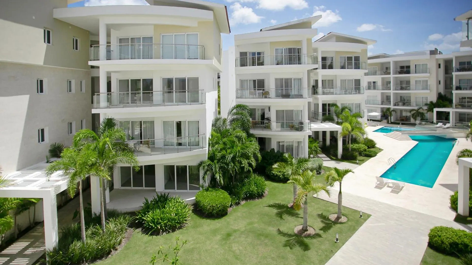 Destination Jelly / Playa Coral Condo Punta Cana